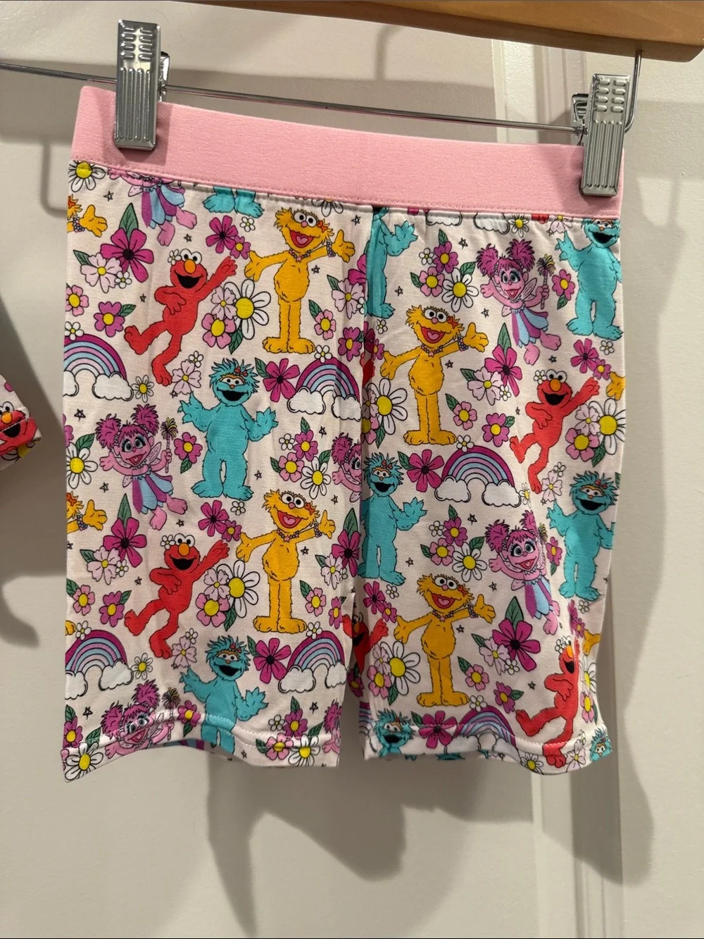 Little Glow Kids bamboo Sesame Street shorts pajama set size 5/6 NWT